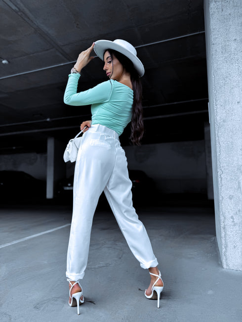 MINT, basic tops ar savilktu sānu "IELOCE"